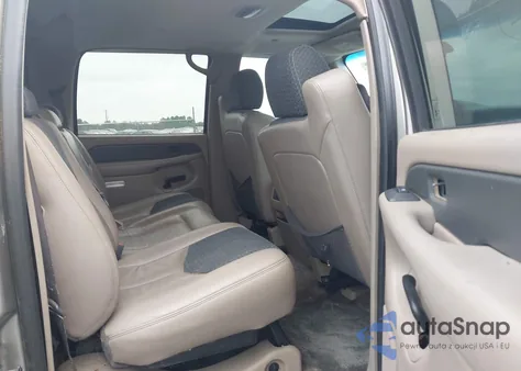 2003 Chevrolet Avalanche 1500 z USA, uszkodzony, nr VIN 3GNEC13T13G237936